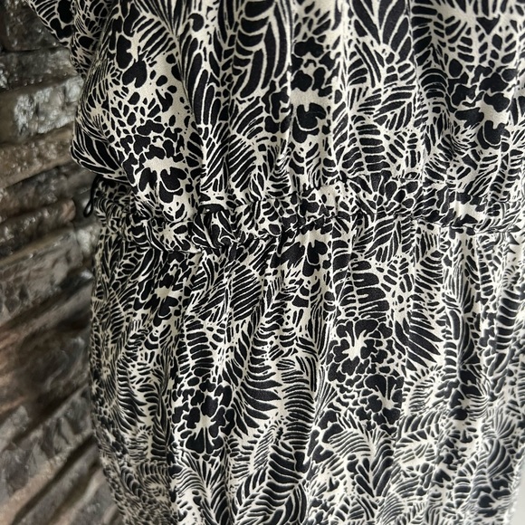 Talbots Black and White Sleeveless V-Neck Maxi Dress - Picture 6 of 10